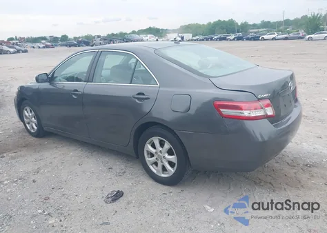 2011 Toyota Camry Le z USA, uszkodzony, nr VIN 4T4BF3EK0BR102446